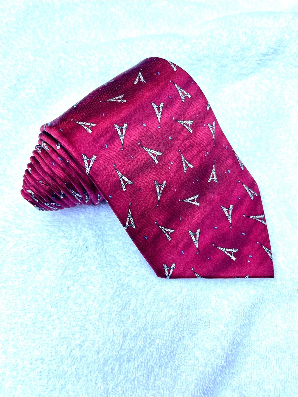 Men's Burgundy Silk Tie with Eiffel Tower Pattern